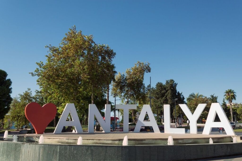 Why Antalya Is a Top Destination for Safe Dental Tourism