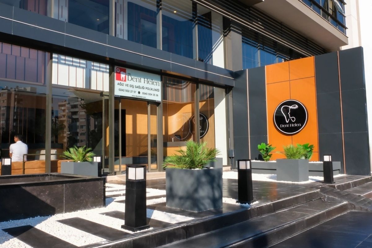 Dental Implant Turkey vs Poland Dent Helen